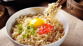 Makanan instan dengan kandungan tinggi gula yang berpotensi meningkatkan risiko penyakit ginjal. Sumber foto: Honestdocs.id